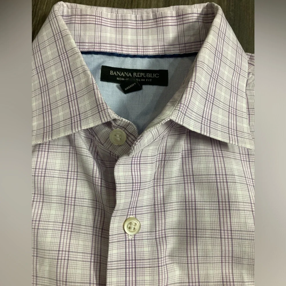 Banana Republic Non Iron Slim‎ Fit Medium Button Down Shirt